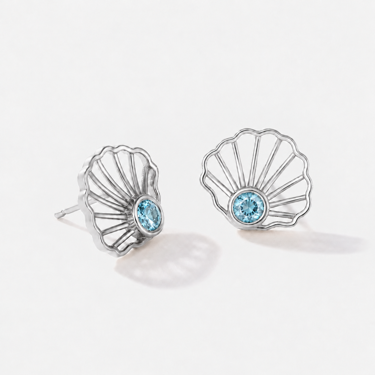 Bayside Scallop Aquamarine Stud Earrings | 14K Gold