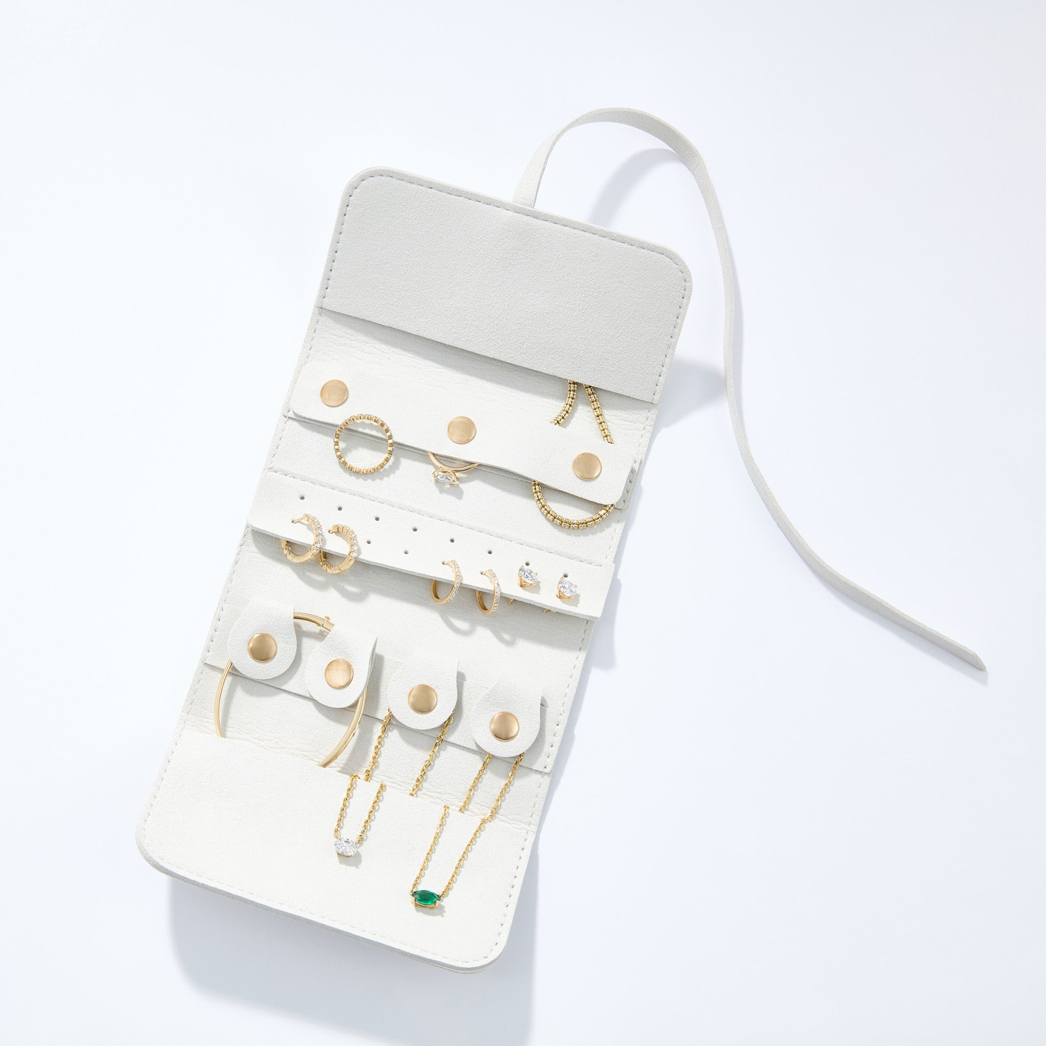 A travel case for fine jewelry.