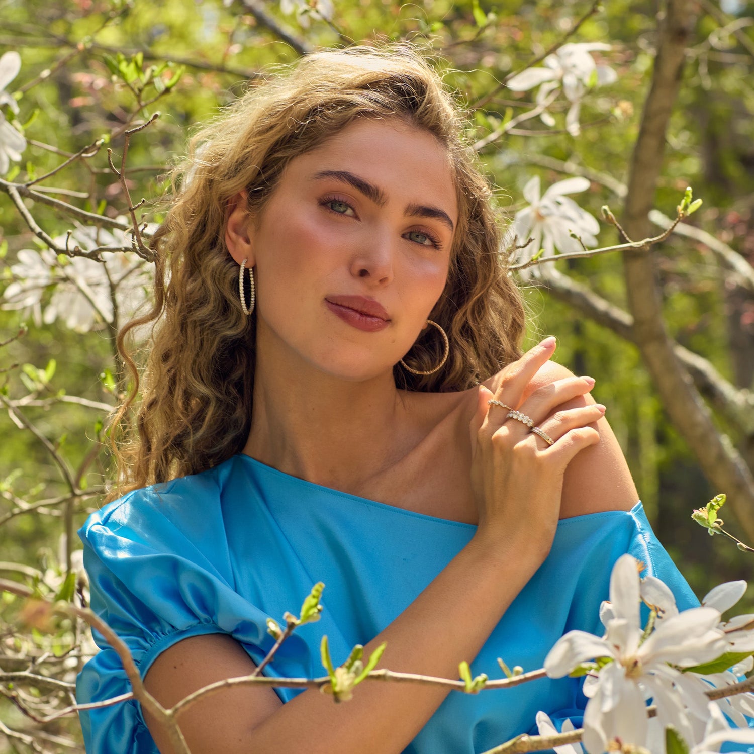 Lab-Grown-Diamond-Hoop-Earrings-Front-To-back