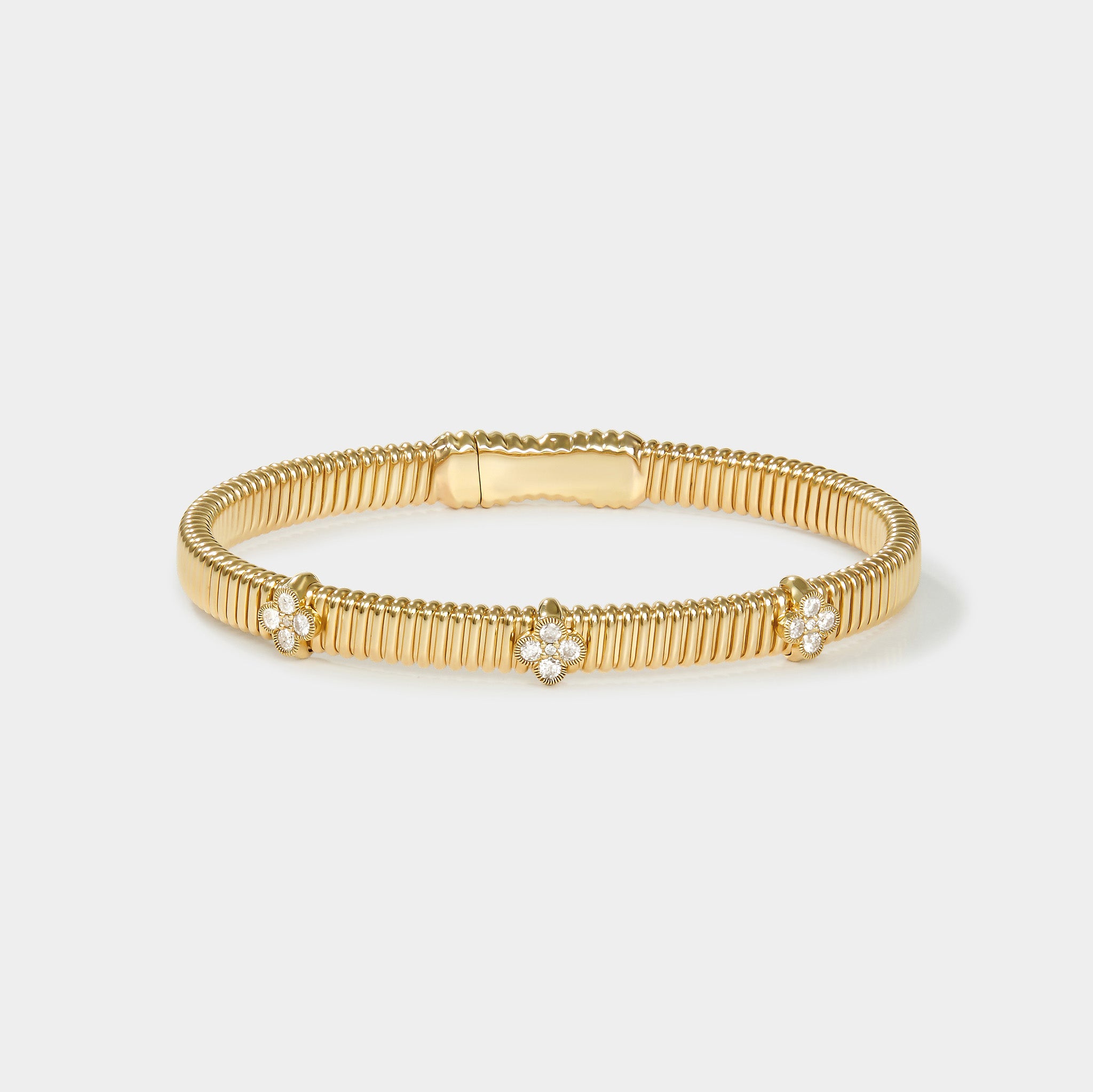 Tobaogas Gold Bracelet with flower diamonds
