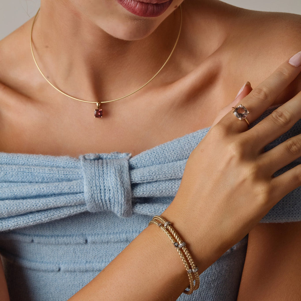 14k yellow gold flexible Omega chain styled with a Cove pendant