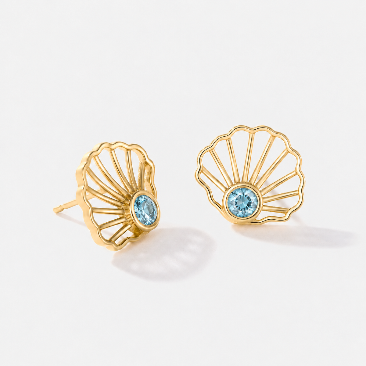 Bayside Scallop Aquamarine Stud Earrings | 14K Gold