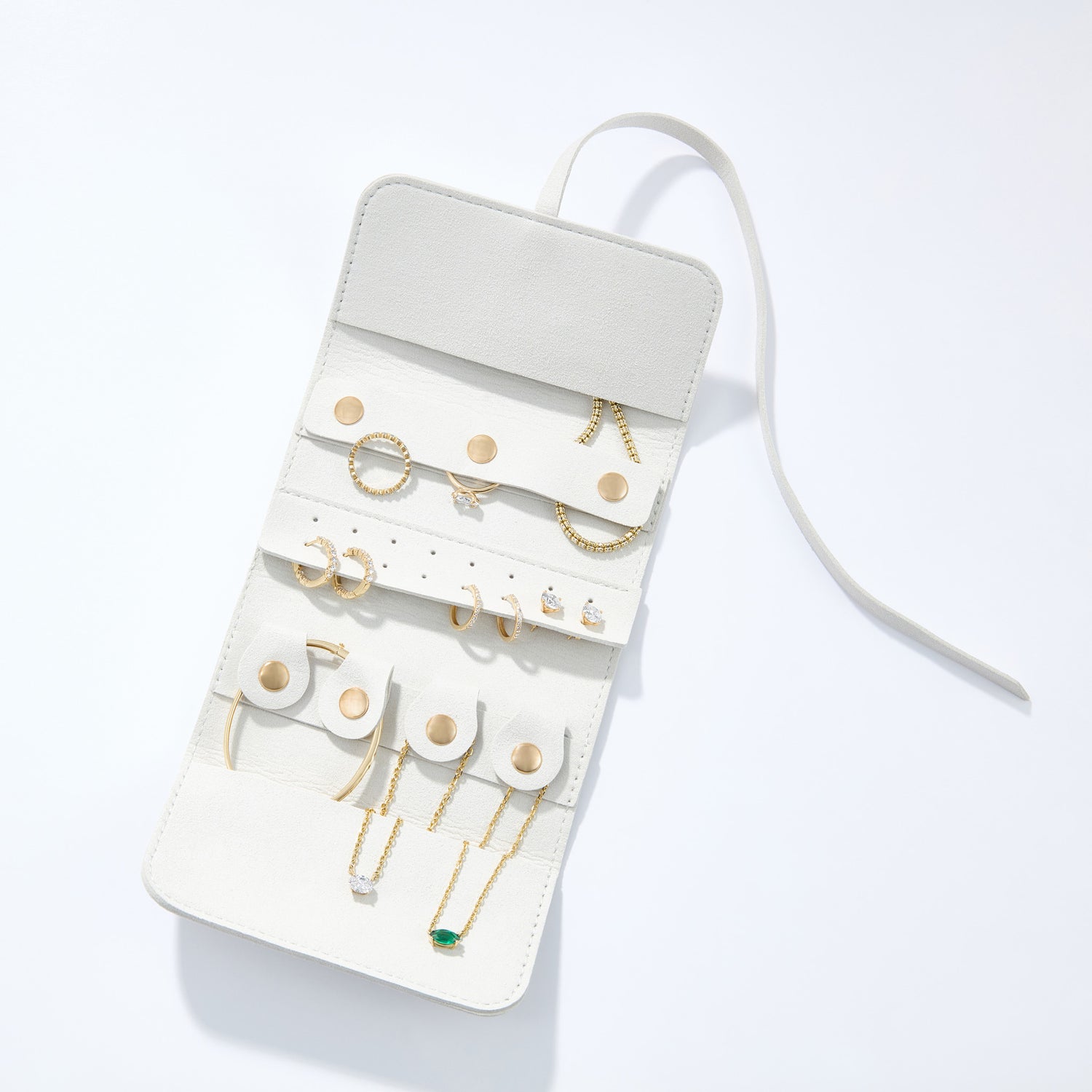 A travel case for fine jewelry.