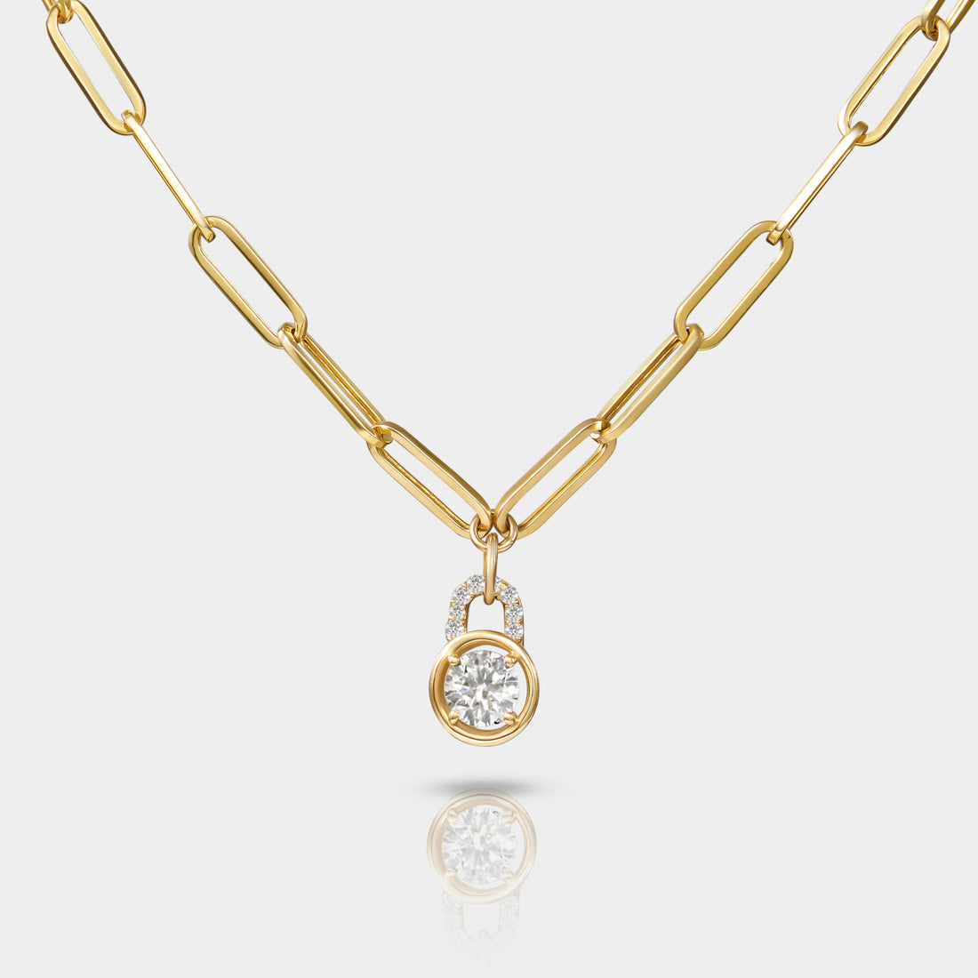 Paperclip chain necklace with diamond