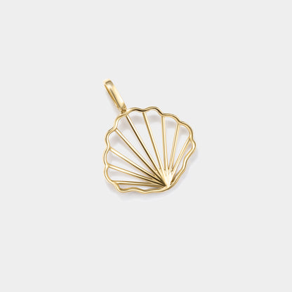 14K gold seashell charm featuring a classic scallop shell design