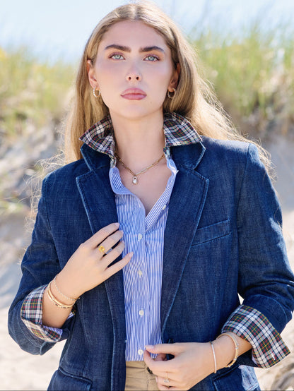 Modern diamond tennis bracelet in 14k gold with push-button clasp